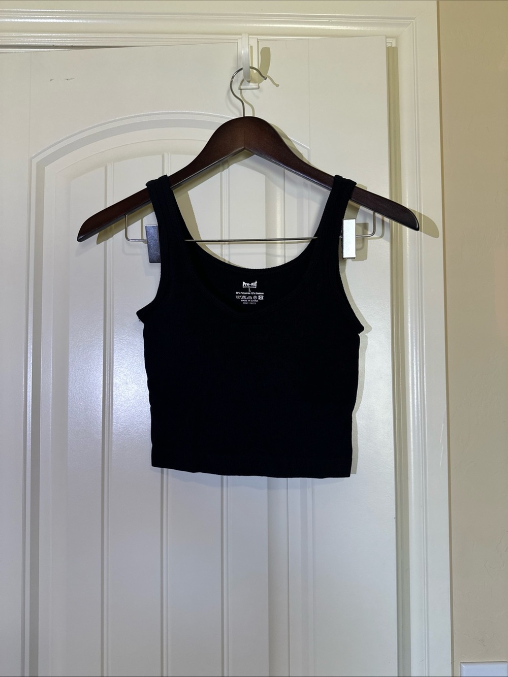 Pro-Fit Seamless Ribbed Sports Bra L NWOT Black